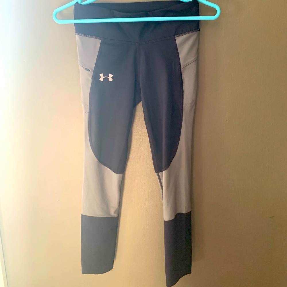 UnderArmour size small compression leggings
